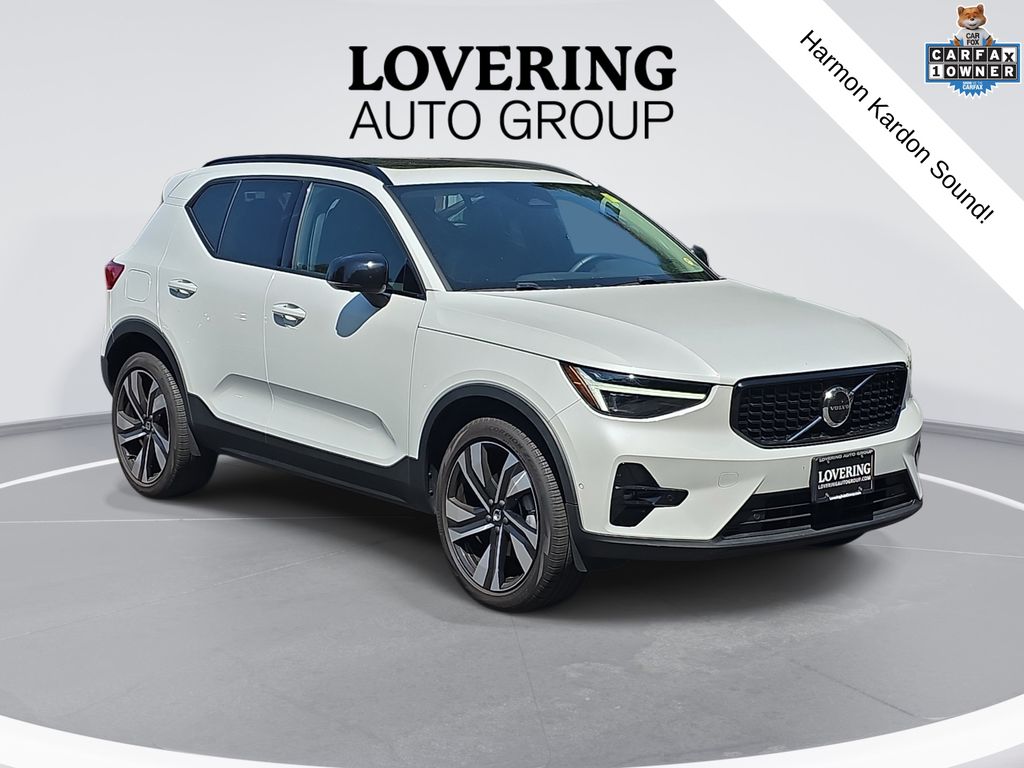 2023 Volvo XC40