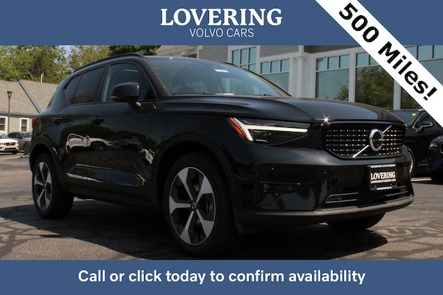 2026 Volvo XC40 B5 Plus SUV