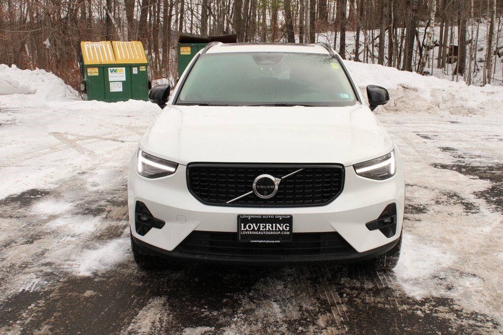Used 2025 Volvo XC40 B5 Plus Dark Theme SUV