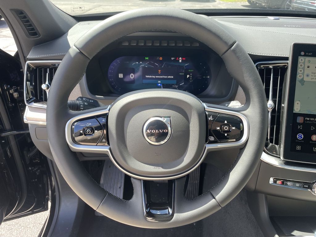 2026 Volvo XC90 Plus - Photo 11