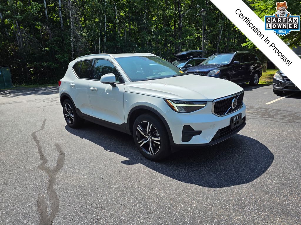 2023 Volvo XC40 SUV 