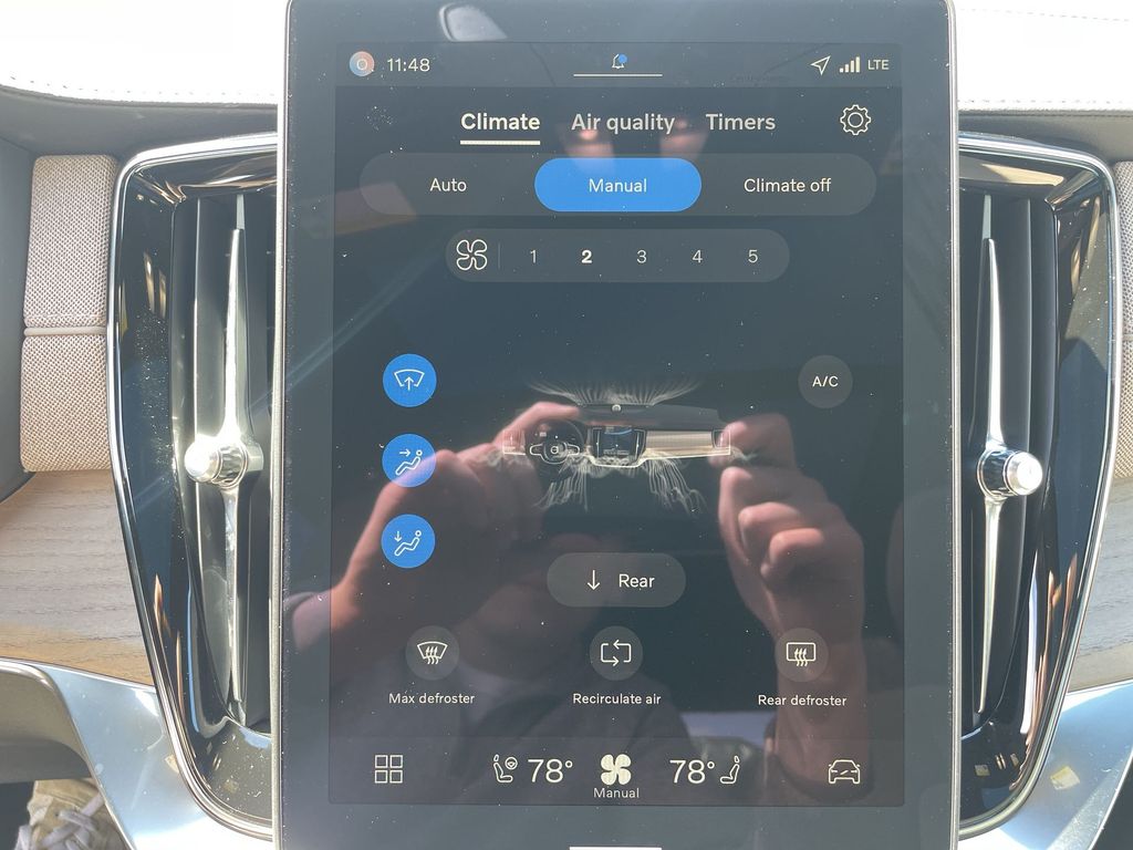 2026 Volvo XC90 Plus - Photo 17