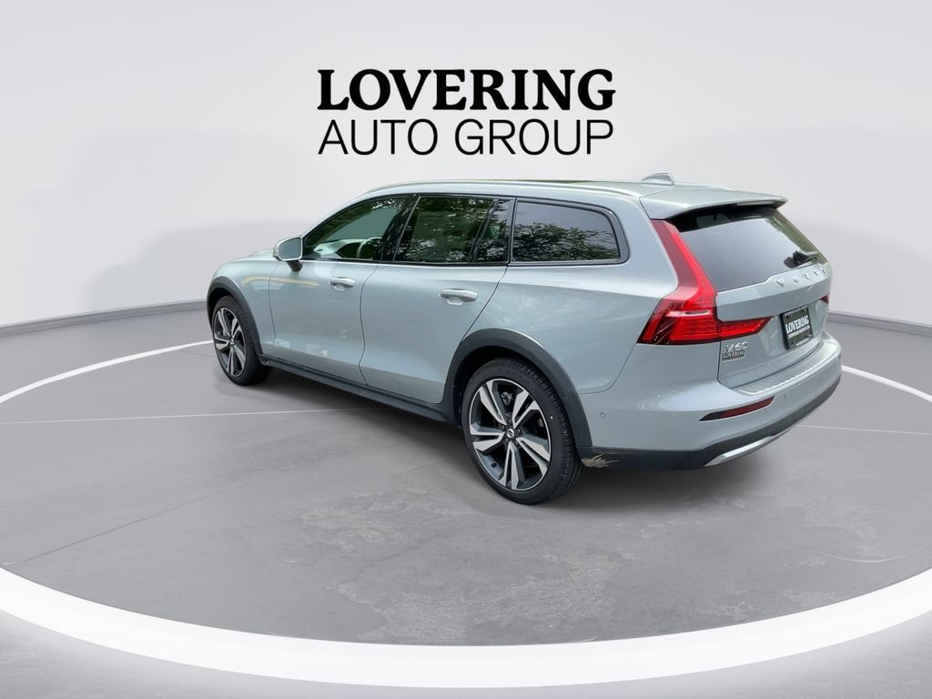 2026 Volvo V60 Cross Country Plus - Photo 6