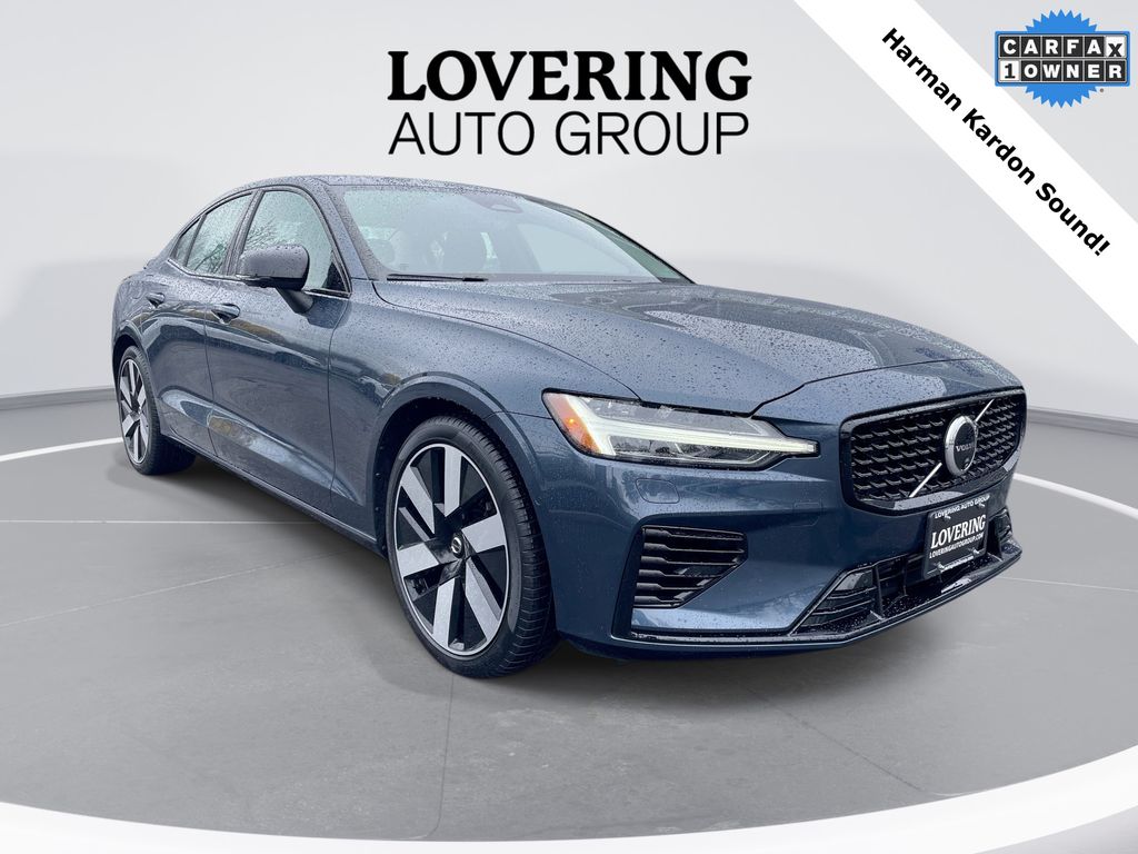 2025 Volvo S60 T8 Recharge Plus Dark AWD's photo