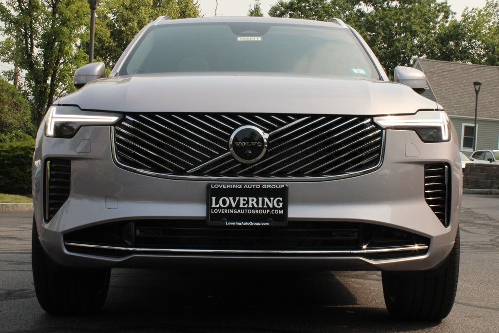 2026 Volvo XC90 B5 Plus photo 3