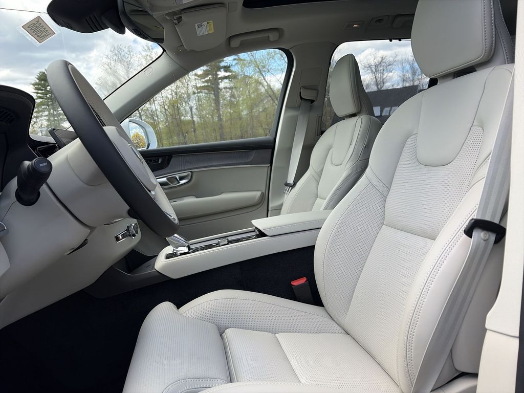2026 Volvo XC90 Ultra - Photo 11