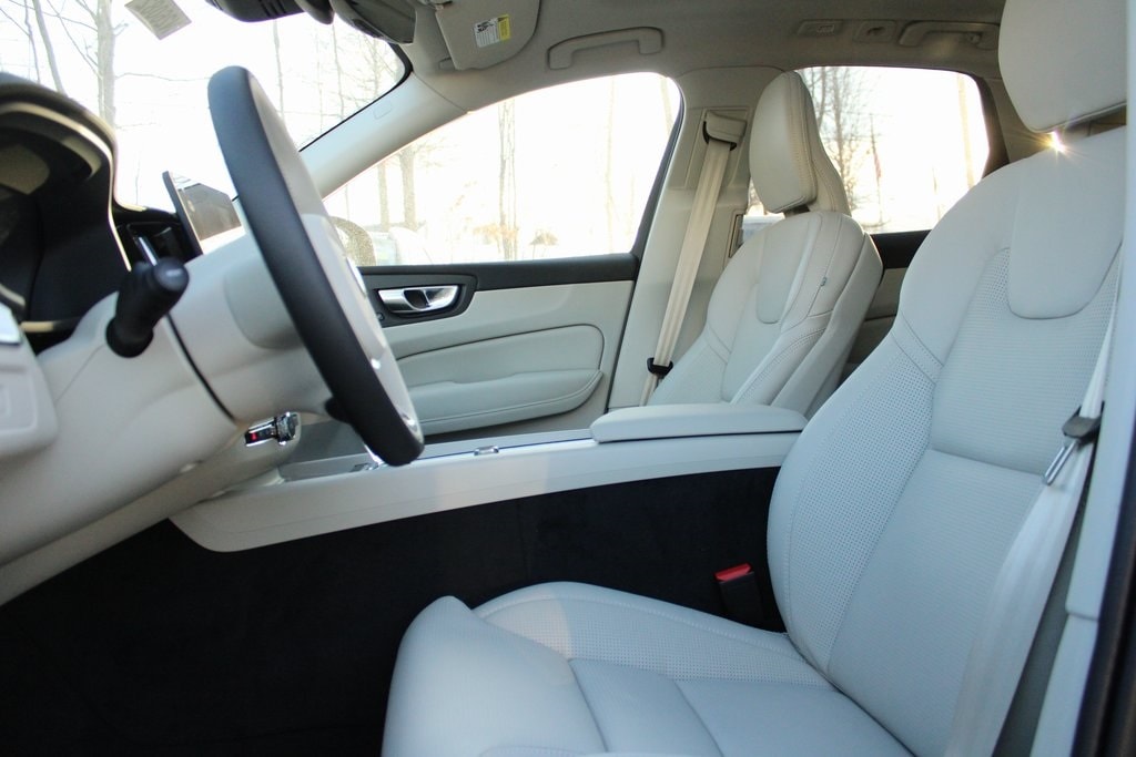 New 2026 Volvo XC60 B5 Ultra SUV