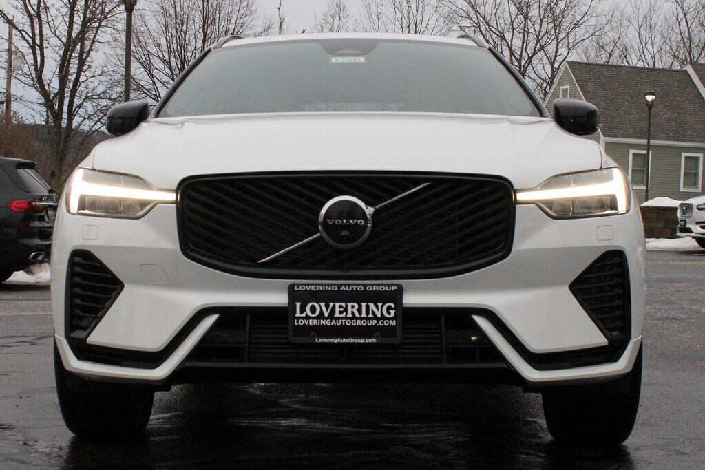 New 2026 Volvo XC60 plug-in hybrid T8 Plus SUV