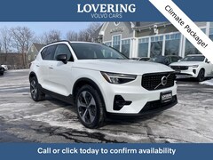 2023 Volvo XC40 B5 Plus Dark Theme SUV