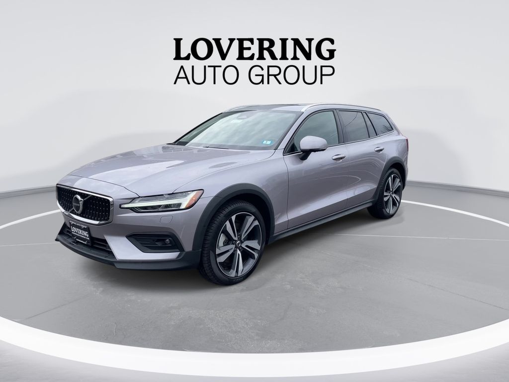 2026 Volvo V60 Cross Country Plus - Photo 4