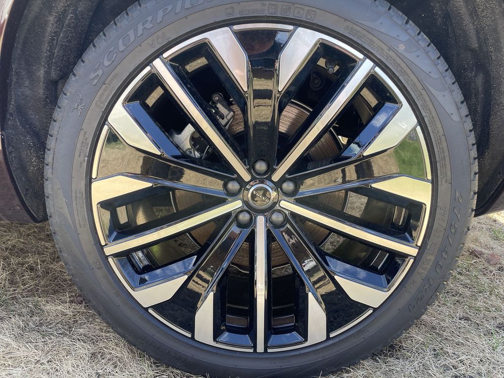 2026 Volvo XC90 Ultra - Photo 19