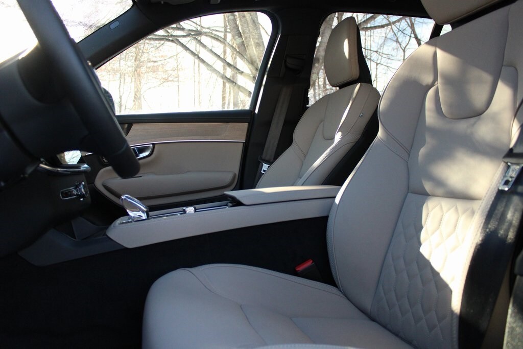 Certified 2025 Volvo XC90 B5 Plus SUV