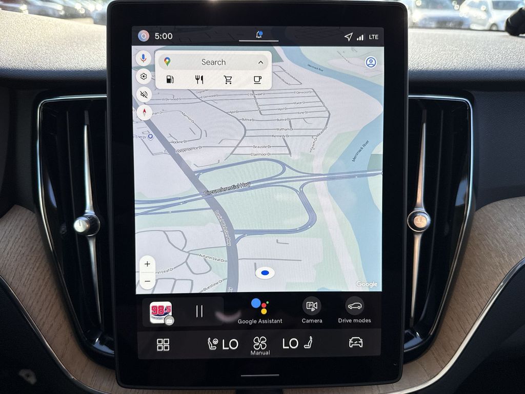 2026 Volvo XC60 Plus - Photo 18