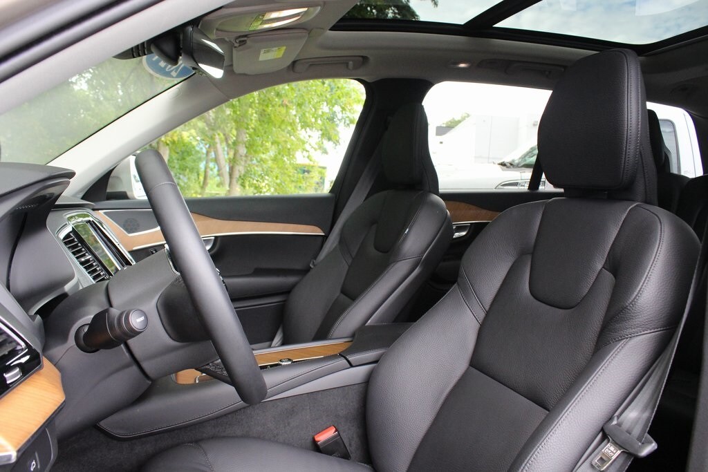 2024 Volvo XC90 Plus photo 4
