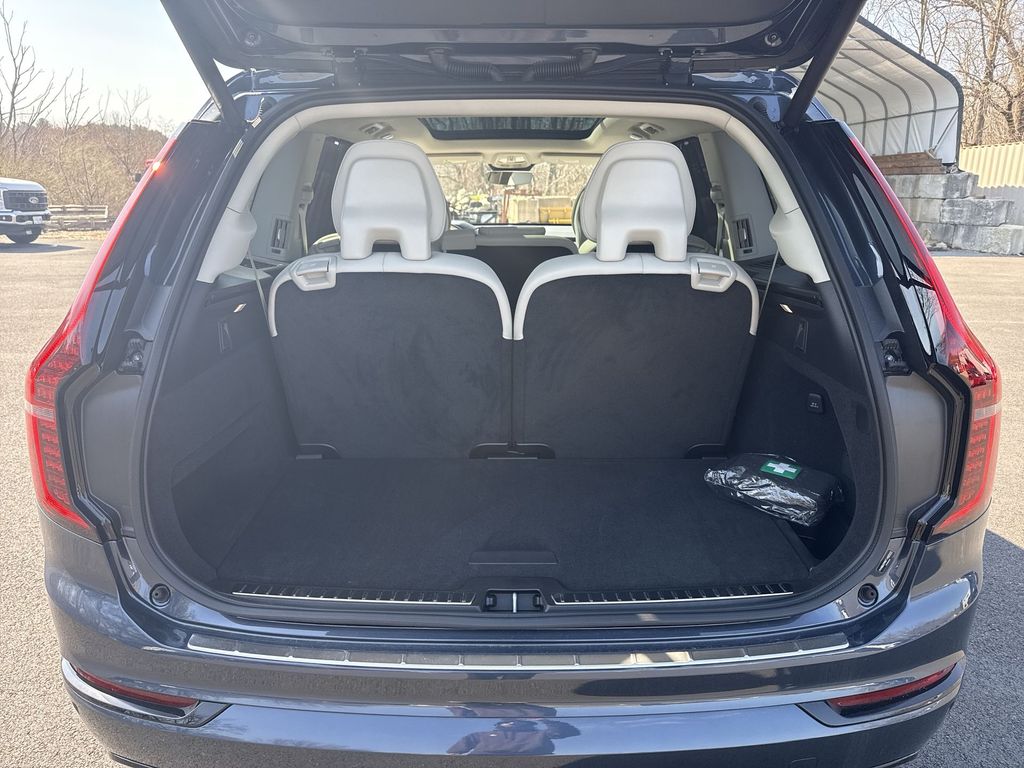 2026 Volvo XC90 Ultra - Photo 23
