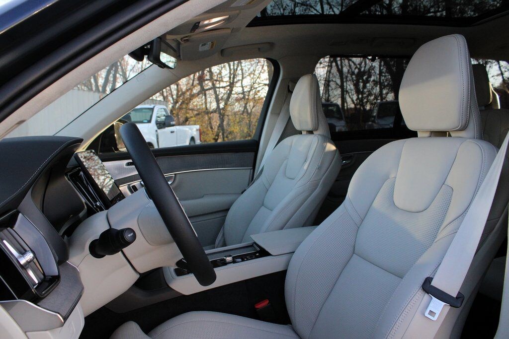 New 2026 Volvo XC90 B6 Ultra Dark Theme 6-Seater SUV