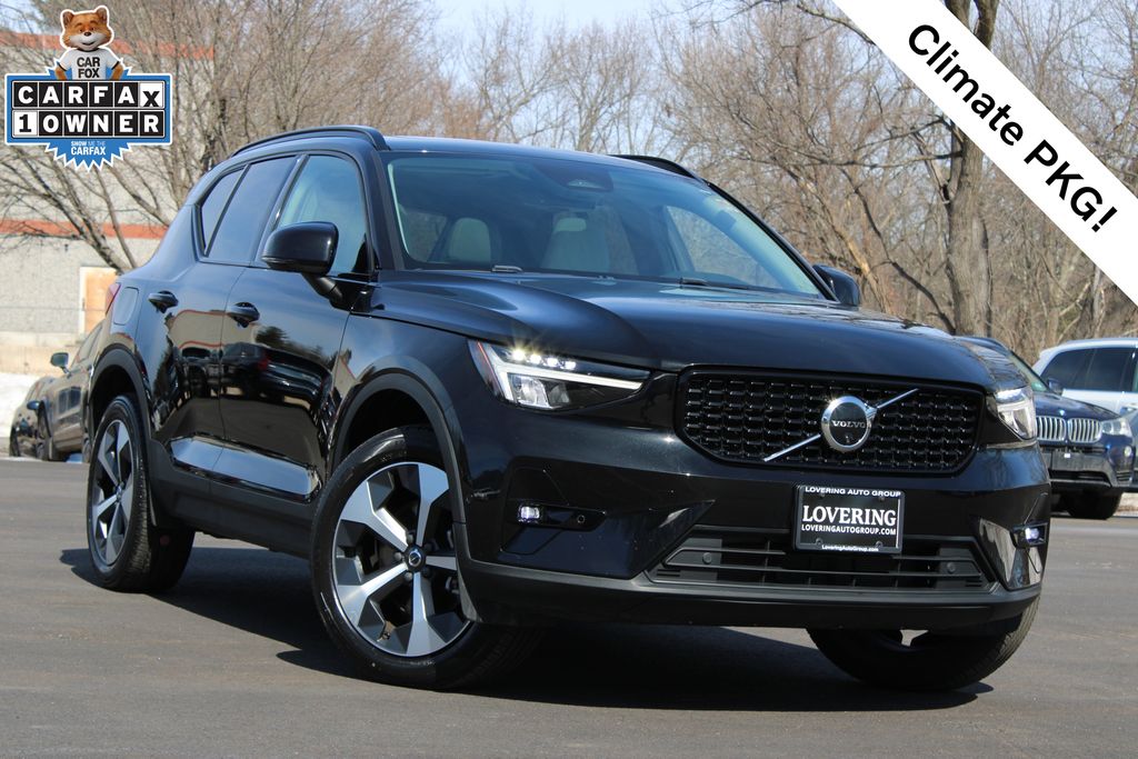 2023 Volvo XC40 SUV 
