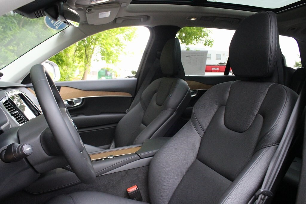 2024 Volvo XC90 Plus photo 4