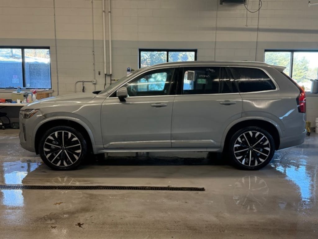 Certified 2025 Volvo XC90 B6 Plus 7-Seater SUV