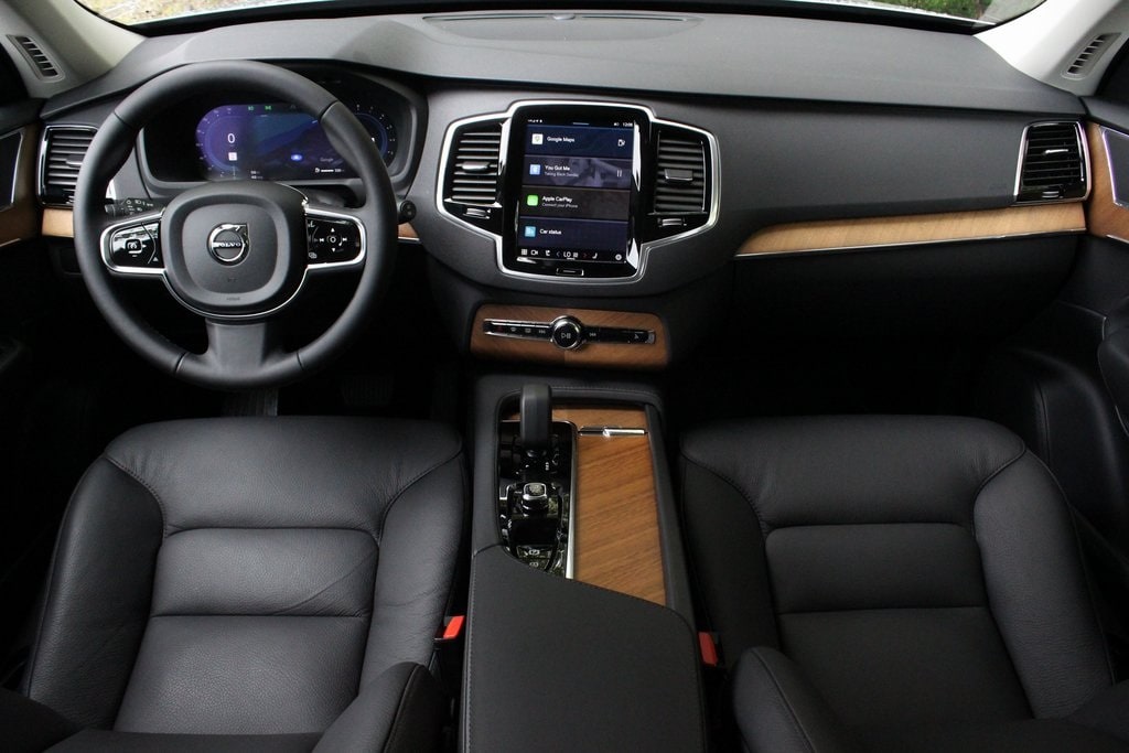 Certified 2024 Volvo XC90 Plus with VIN YV4L12PE8R1237377 for sale in Nashua, NH