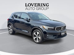 2023 Volvo XC40 B5 Plus Bright Theme SUV