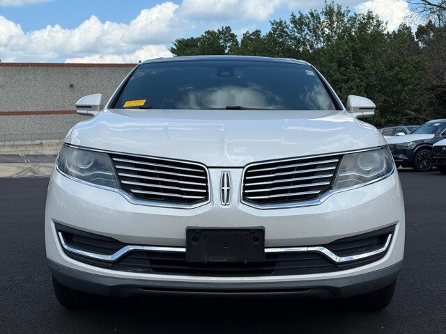 2017 Lincoln MKX Reserve photo 2