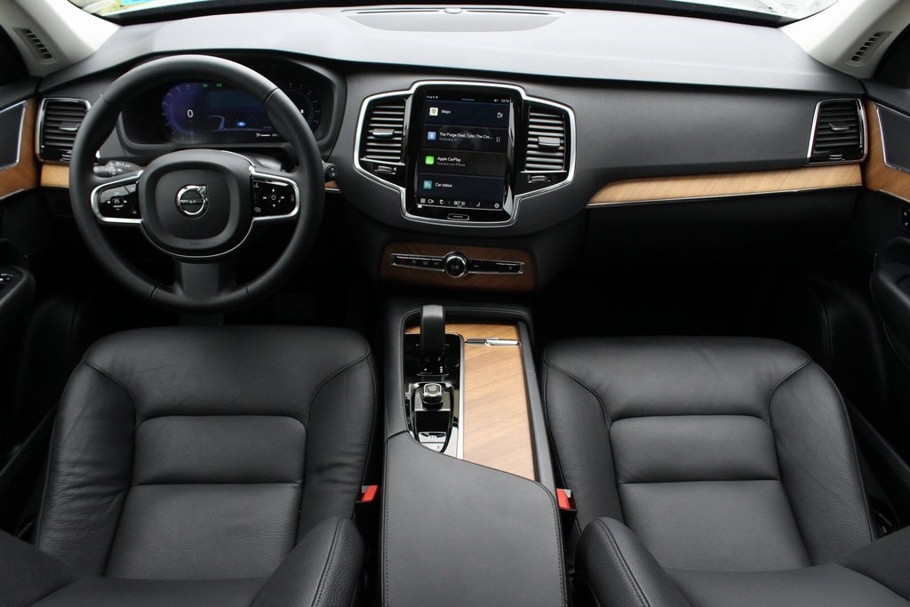 Certified 2024 Volvo XC90 Plus with VIN YV4L12PE4R1234850 for sale in Nashua, NH