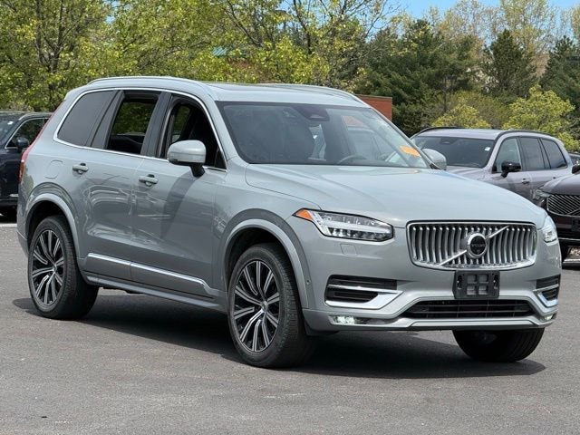 2025 Volvo XC90 B6 Plus 7-Seater SUV
