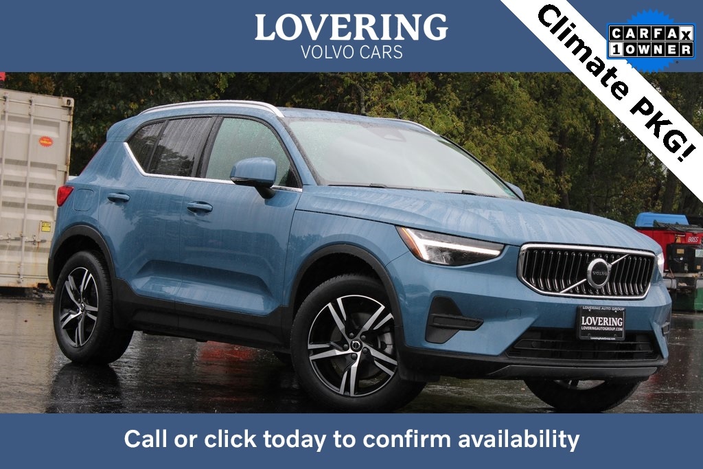 2025 Volvo XC40 SUV 