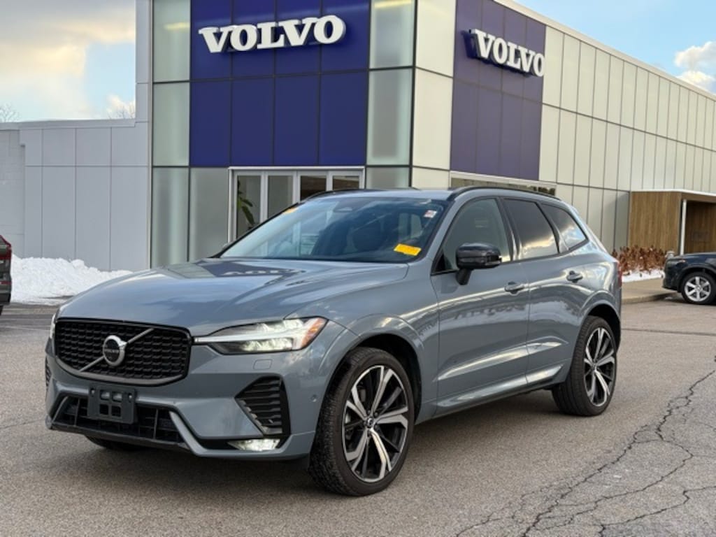 Used 2023 Volvo XC60 B5 Ultimate Dark Theme SUV