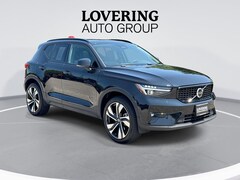 2025 Volvo XC40 B5 Ultra Dark Theme SUV
