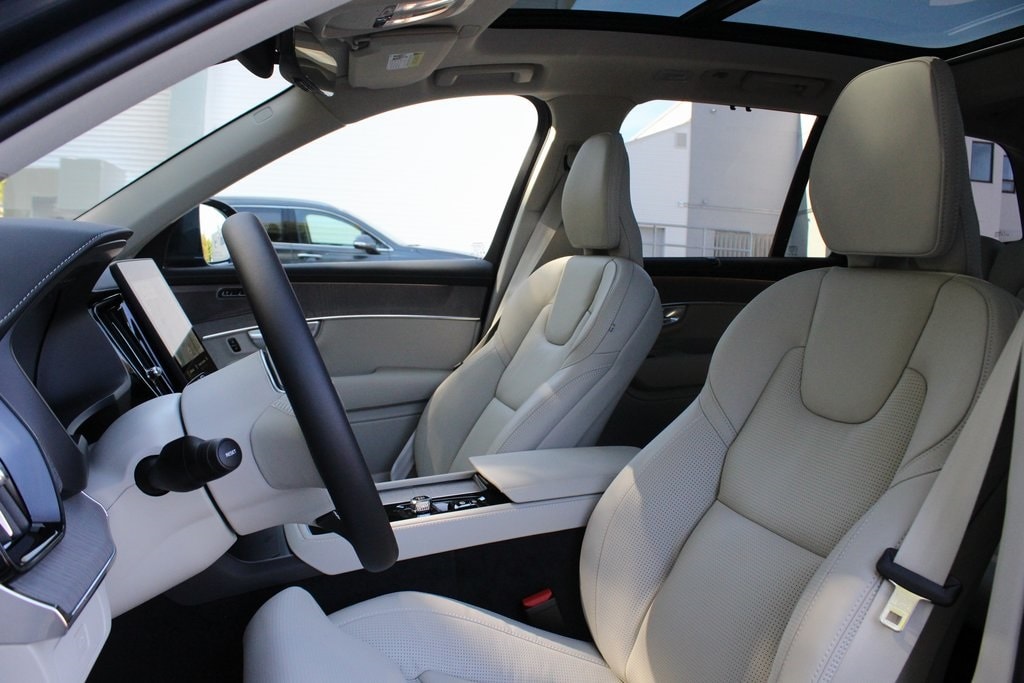 New 2026 Volvo XC90 B6 Ultra 7-Seater SUV