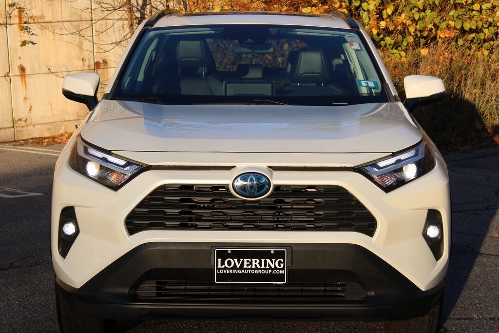 2022 Toyota RAV4 Hybrid XLE Premium photo 3