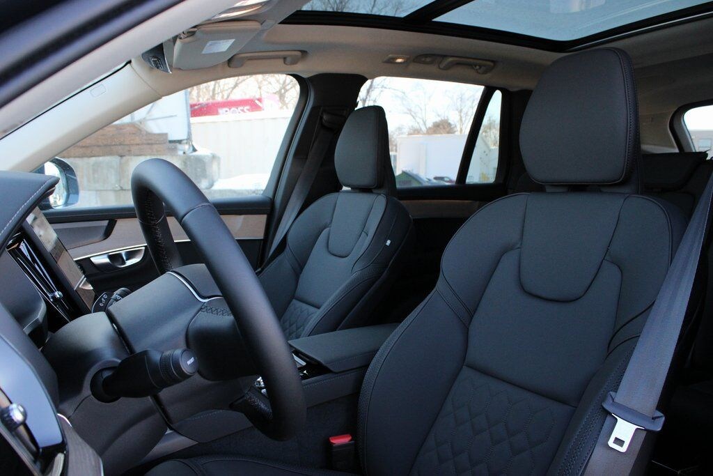 New 2026 Volvo XC90 plug-in hybrid T8 Plus 7-Seater SUV