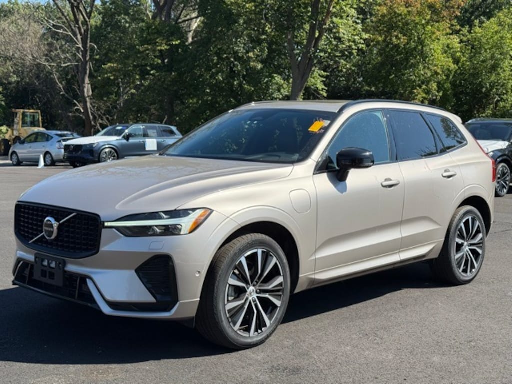 Certified 2023 Volvo XC60 Recharge Plug-In Hybrid T8 Plus Dark Theme SUV