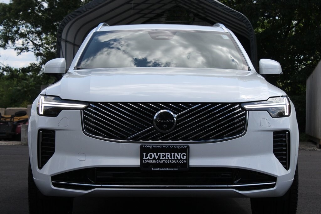2026 Volvo XC90 Plus photo 2