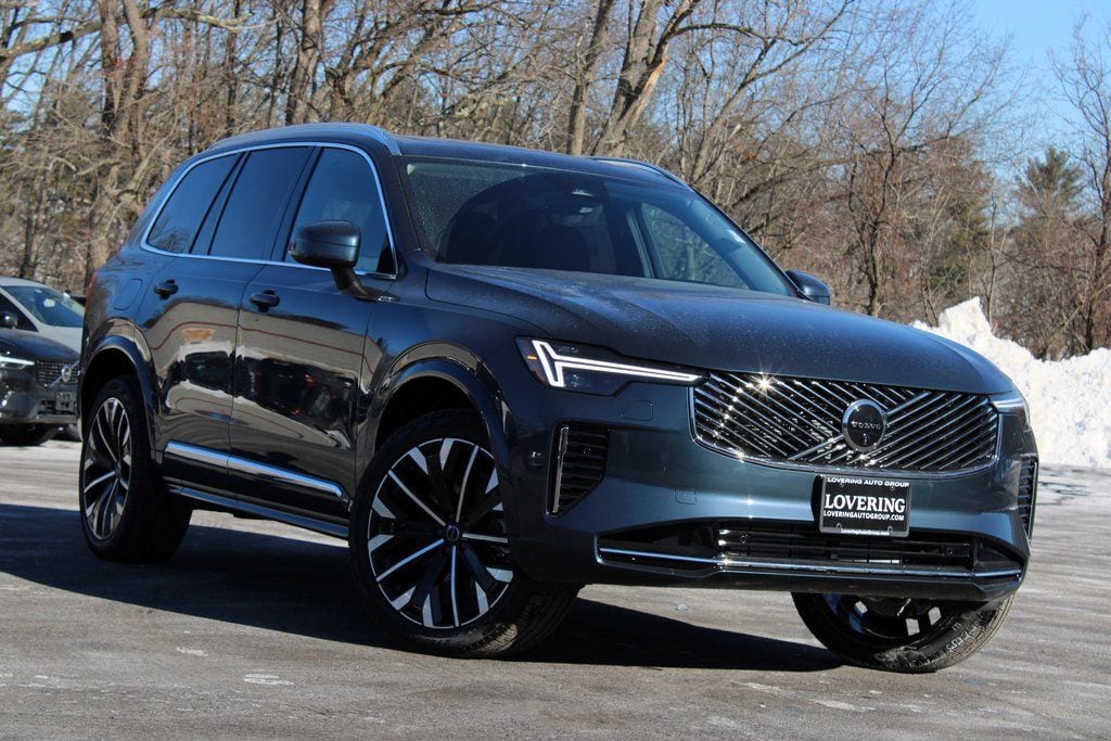 2026 Volvo XC90 plug-in hybrid SUV 