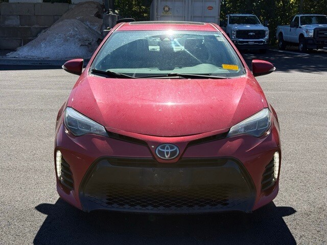 2017 Toyota Corolla SE photo 2
