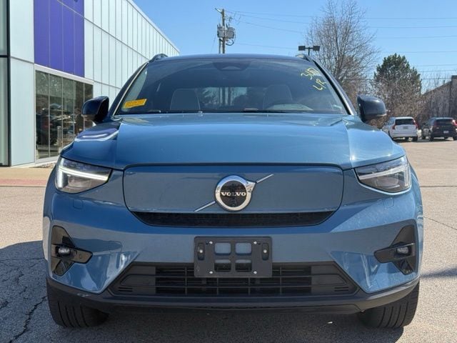 Used 2023 Volvo XC40 Ultimate with VIN YV4ED3UM2P2020528 for sale in Nashua, NH