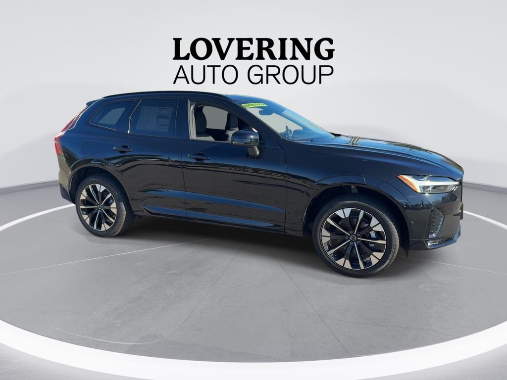 2026 Volvo XC60 Plus - Photo 2