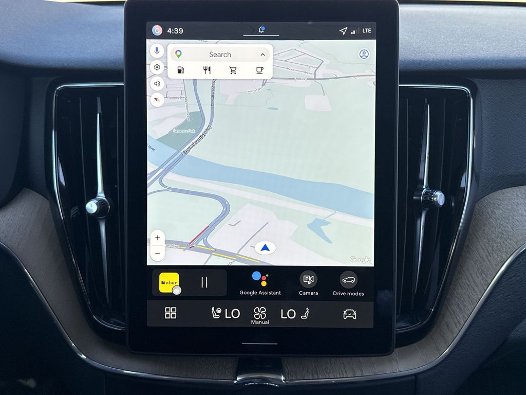 2026 Volvo XC60 Plus - Photo 18
