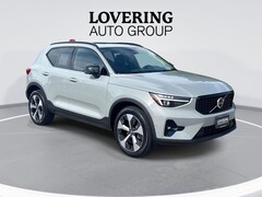 2026 Volvo XC40 B5 Plus SUV
