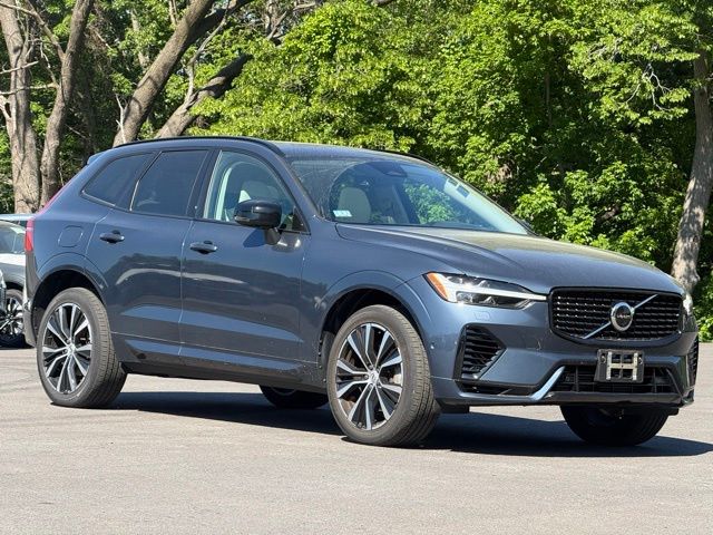 2023 Volvo XC60's photo