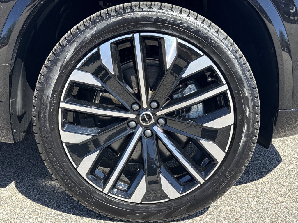 2026 Volvo XC90 Ultra - Photo 11