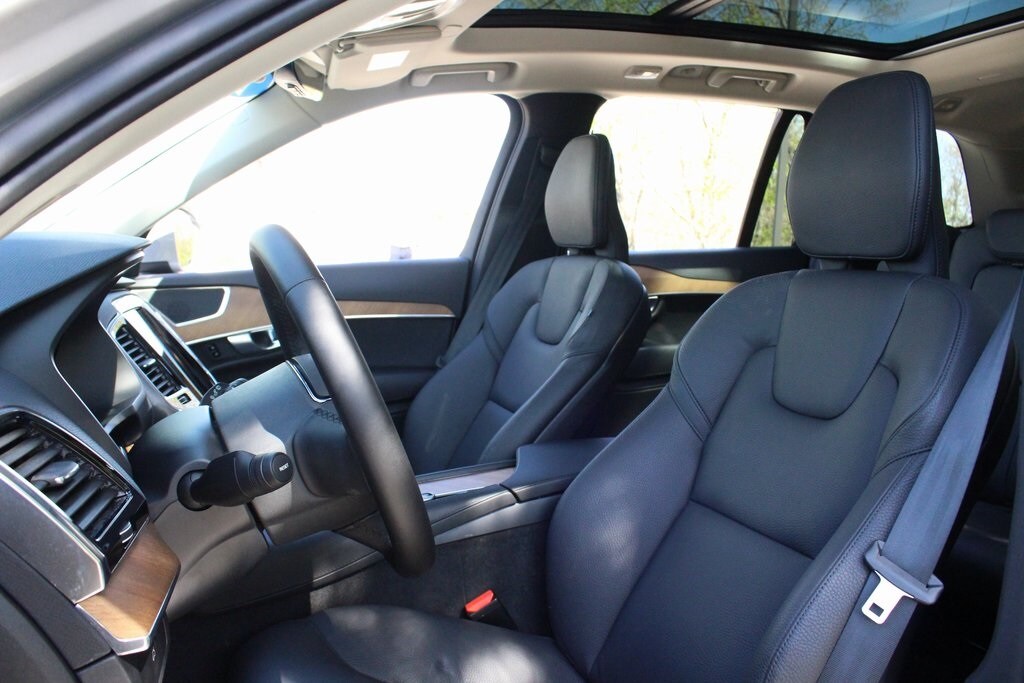 2024 Volvo XC90 B5 Plus photo 4
