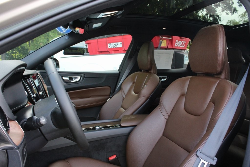 Certified 2023 Volvo XC60 Recharge Plug-In Hybrid T8 Plus Dark Theme SUV