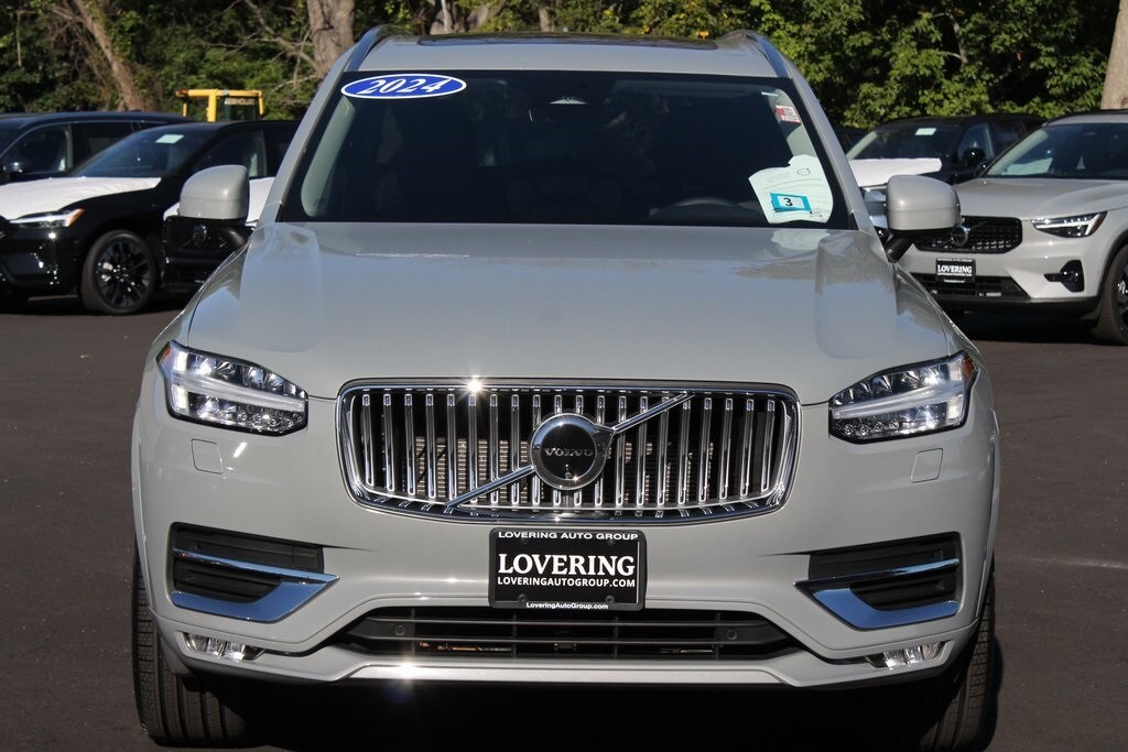 2024 Volvo XC90 Plus photo 2