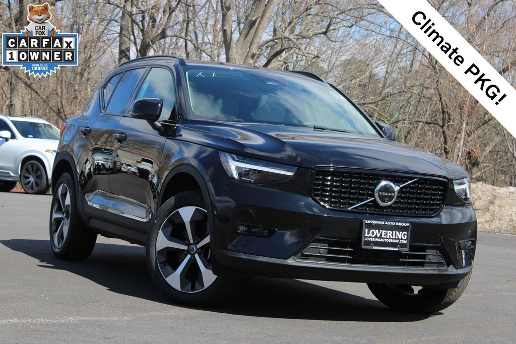 2024 Volvo XC40 SUV 