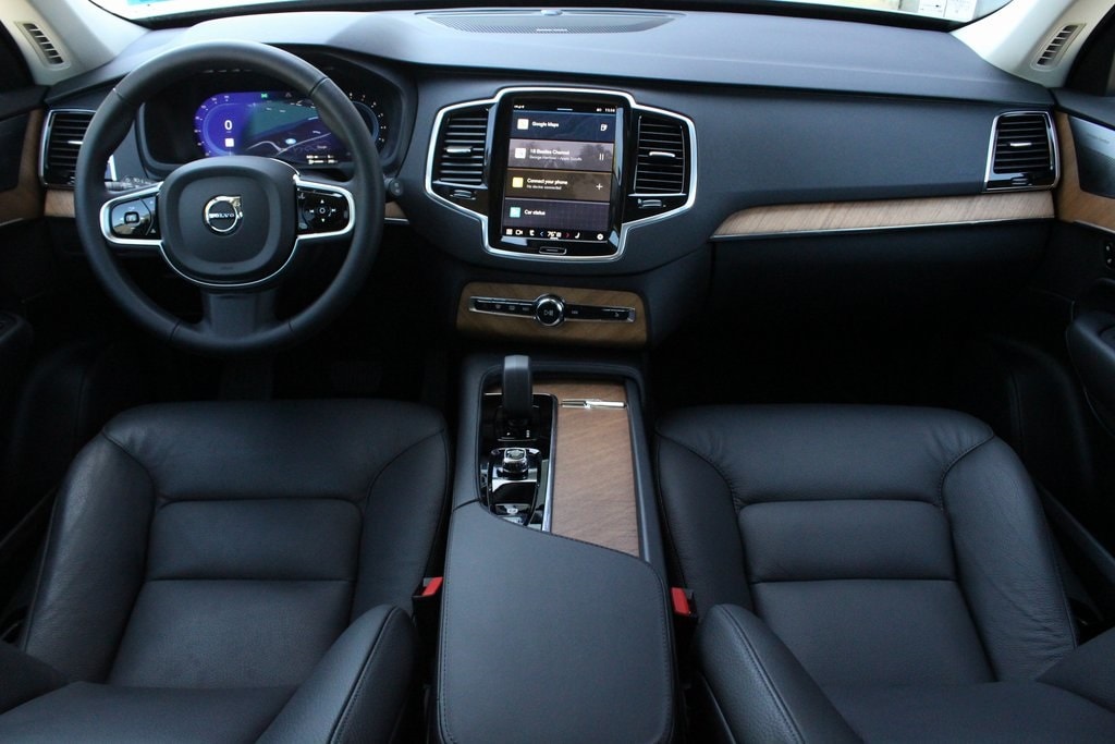 Certified 2024 Volvo XC90 Plus with VIN YV4H60LE1R1228683 for sale in Nashua, NH