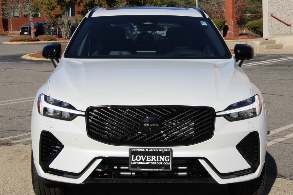 New 2026 Volvo XC60 plug-in hybrid T8 Ultra Black Edition SUV